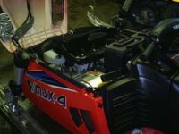 vmaxfour005.jpg