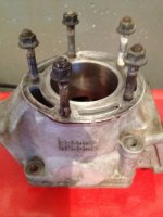 vmax 4 89A cylinder1.jpg